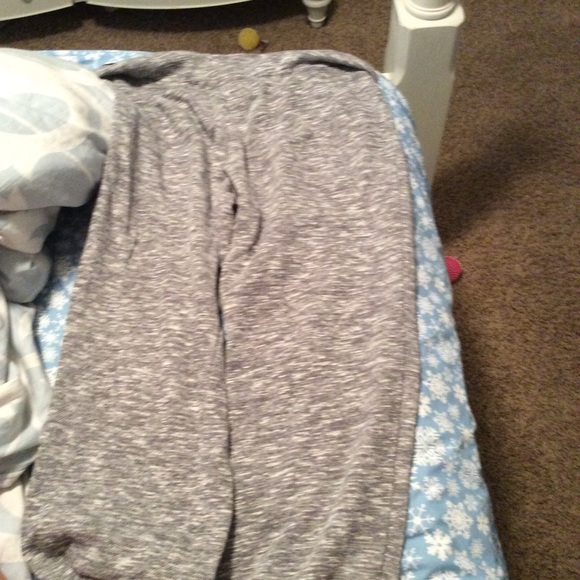Calvin Klein heathery grey sweatpants - Picture 3 of 3